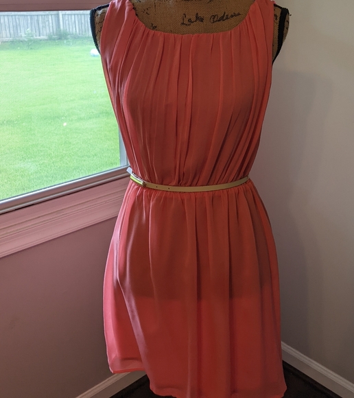 Mango Dresses & Skirts - MNG pretty in peach dress size 4